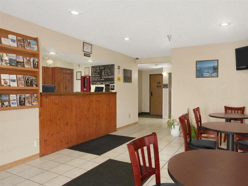 Super 8 By Wyndham Massena Ny Motel Exterior foto