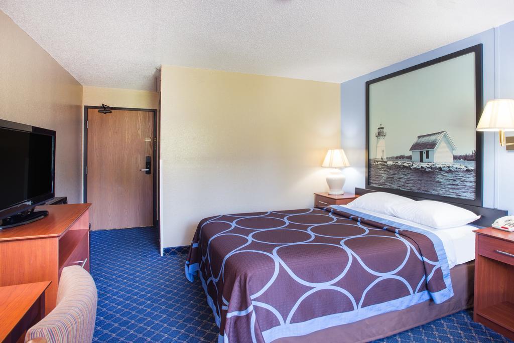 Super 8 By Wyndham Massena Ny Motel Exterior foto