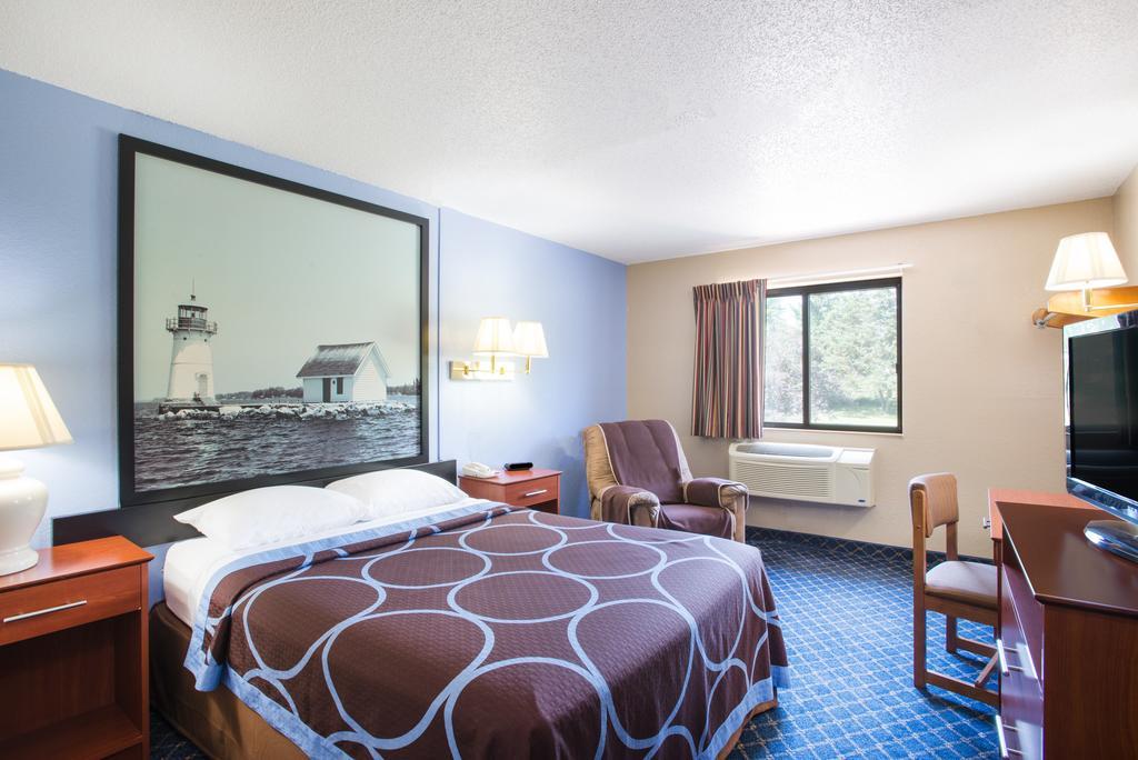 Super 8 By Wyndham Massena Ny Motel Exterior foto